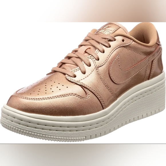Nike Jordan 1 Retro Low Lifted Metallic Red Bronze Sneakers Size 7 MSRP $150 - Picture 1 of 8